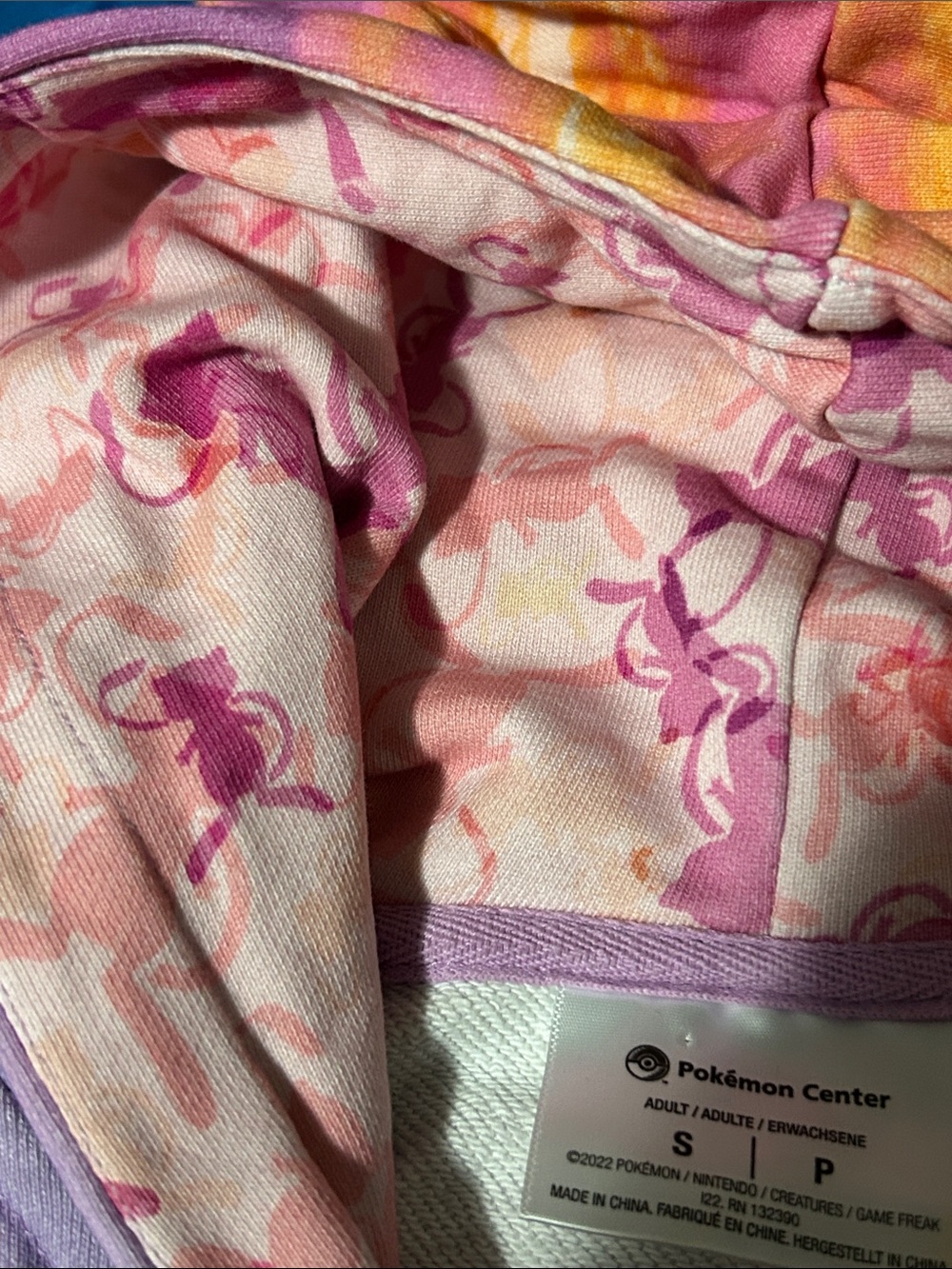 POKรMON Limited Edition Mew 2022 Graphic Hoodie - Picture 8 of 11